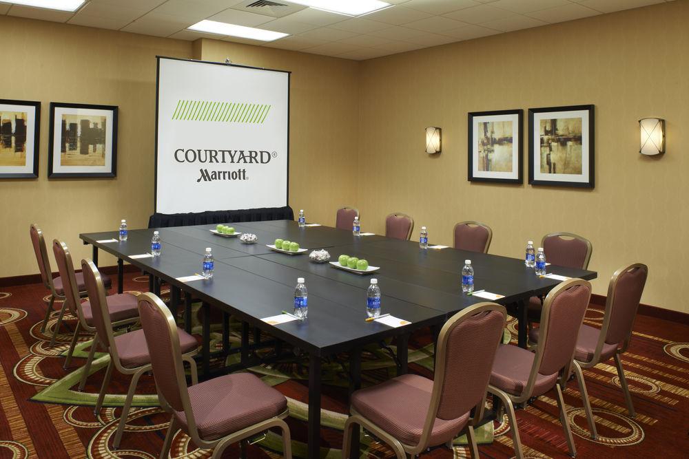 Courtyard By Marriott Chicago Downtown/River North Екстериор снимка
