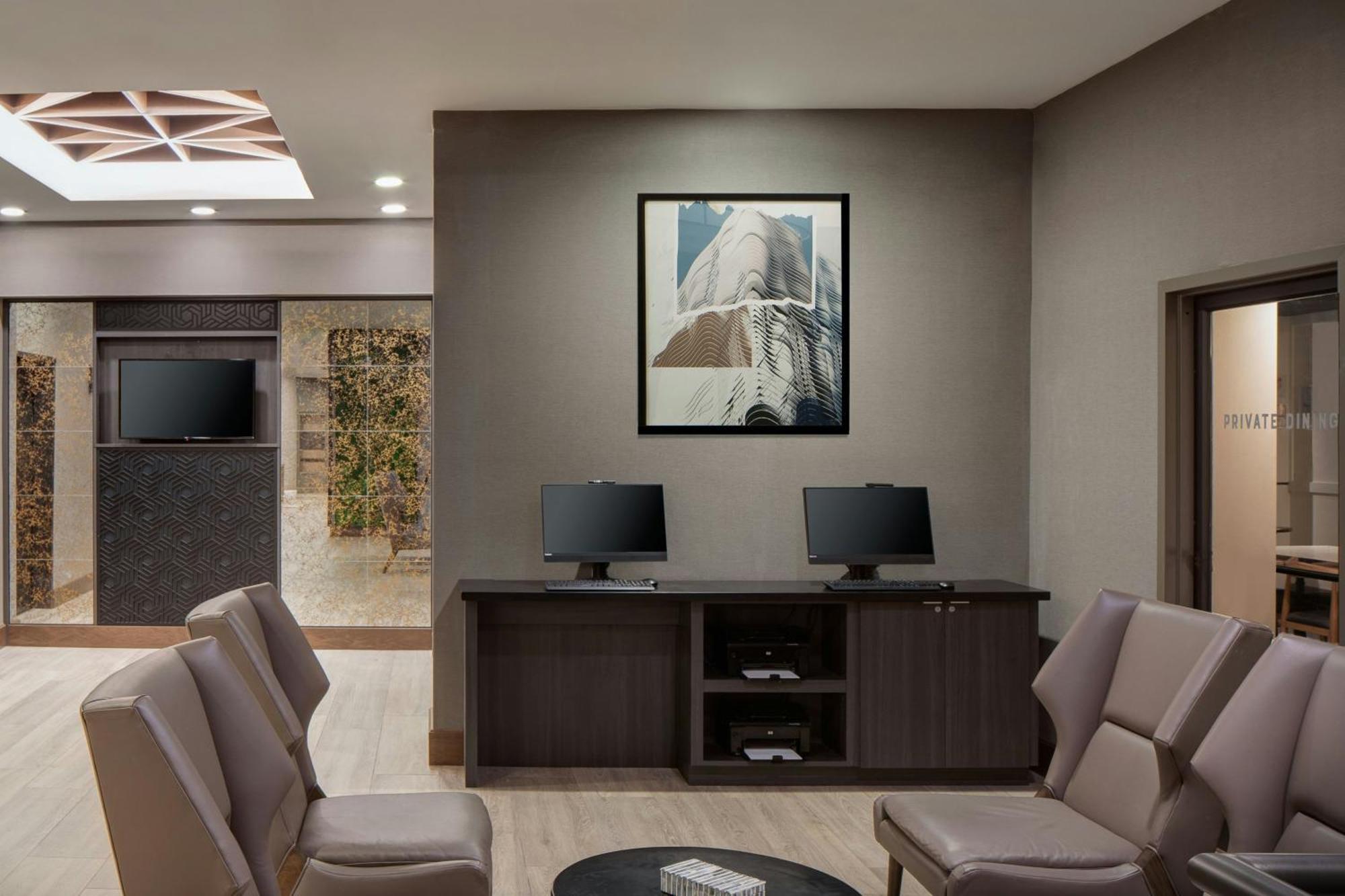 Courtyard By Marriott Chicago Downtown/River North Екстериор снимка