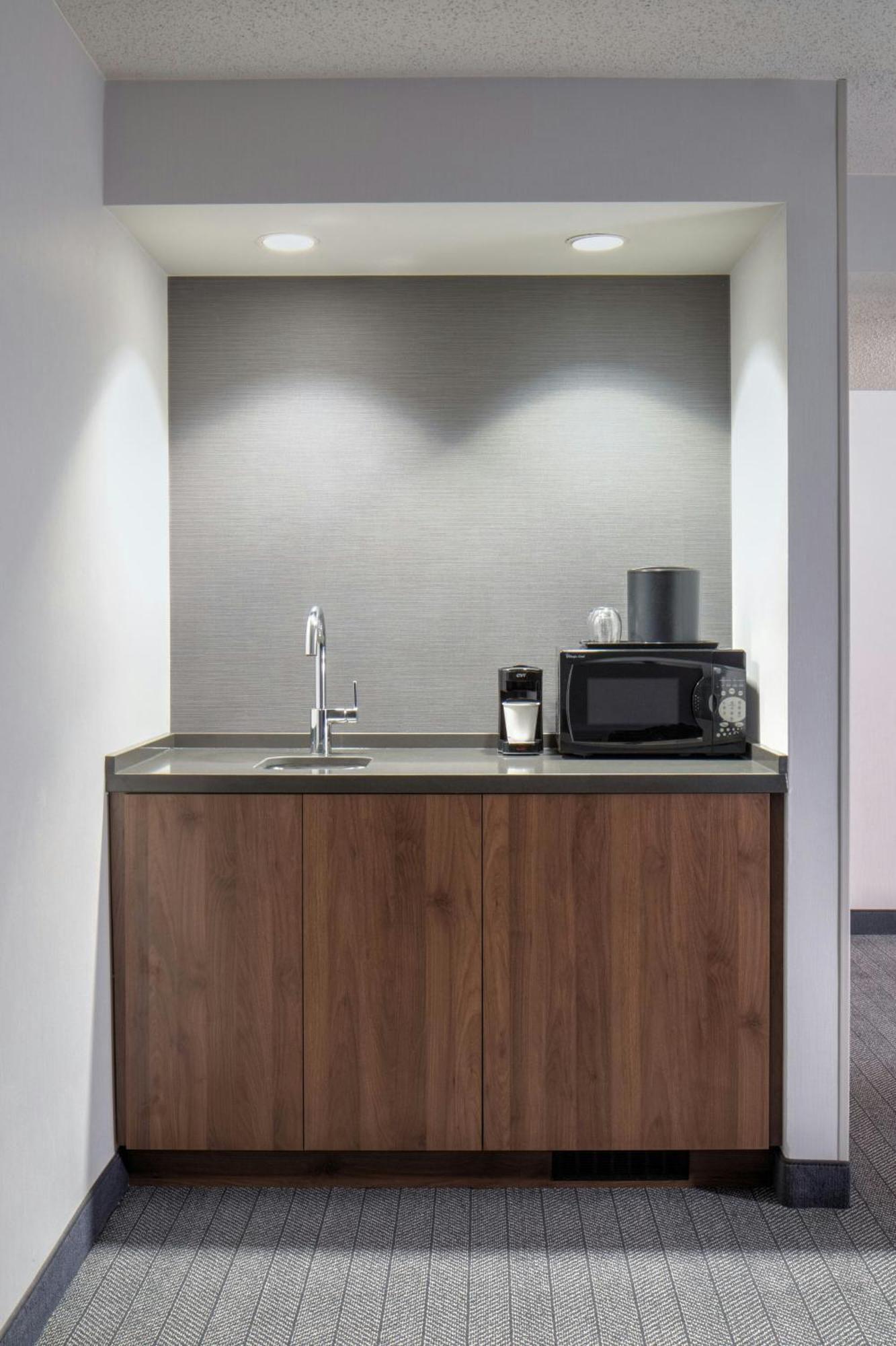 Courtyard By Marriott Chicago Downtown/River North Екстериор снимка