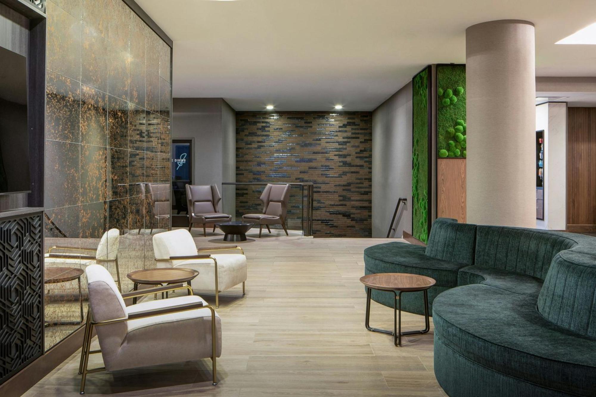 Courtyard By Marriott Chicago Downtown/River North Екстериор снимка