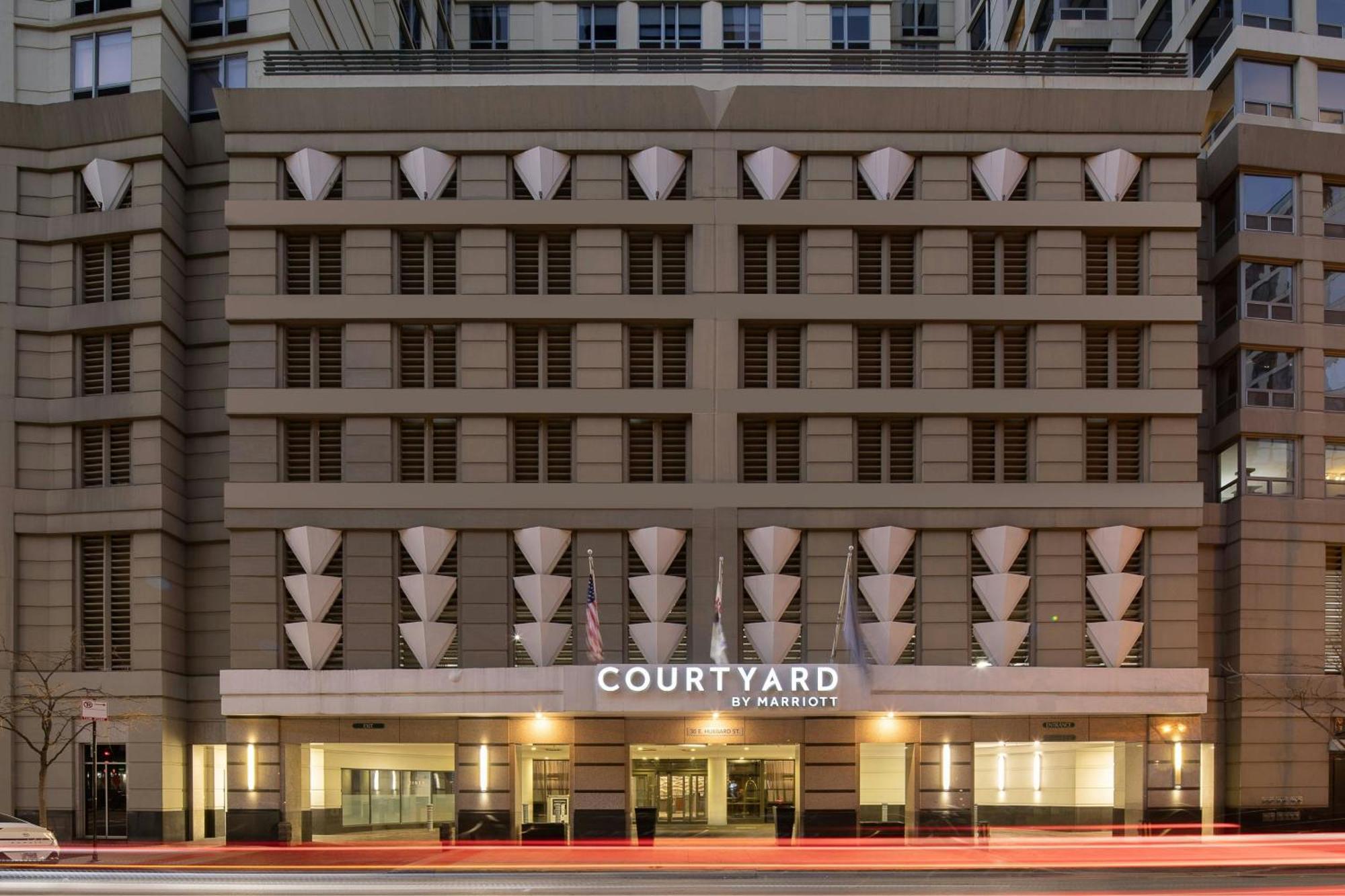 Courtyard By Marriott Chicago Downtown/River North Екстериор снимка