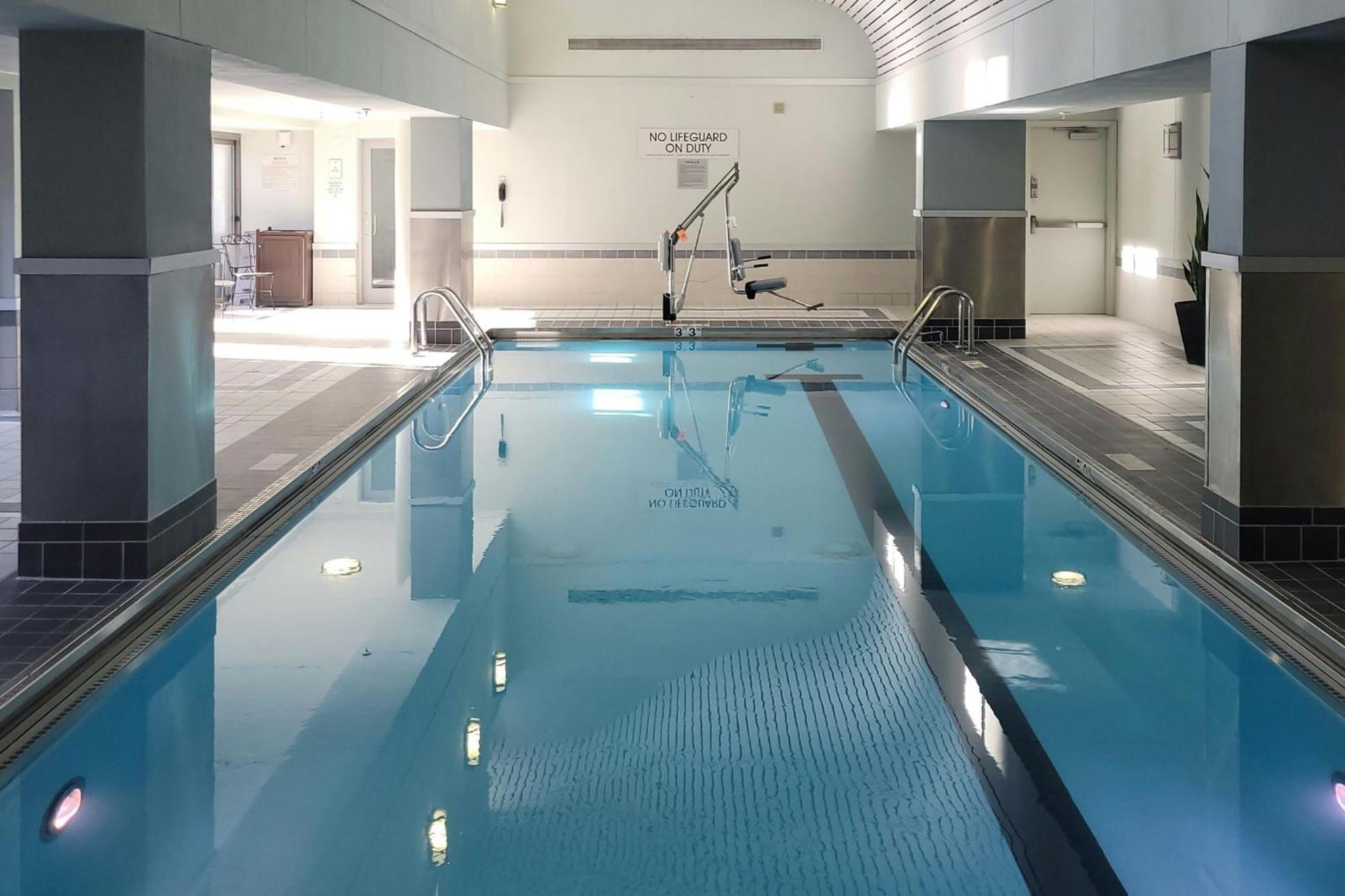 Courtyard By Marriott Chicago Downtown/River North Екстериор снимка