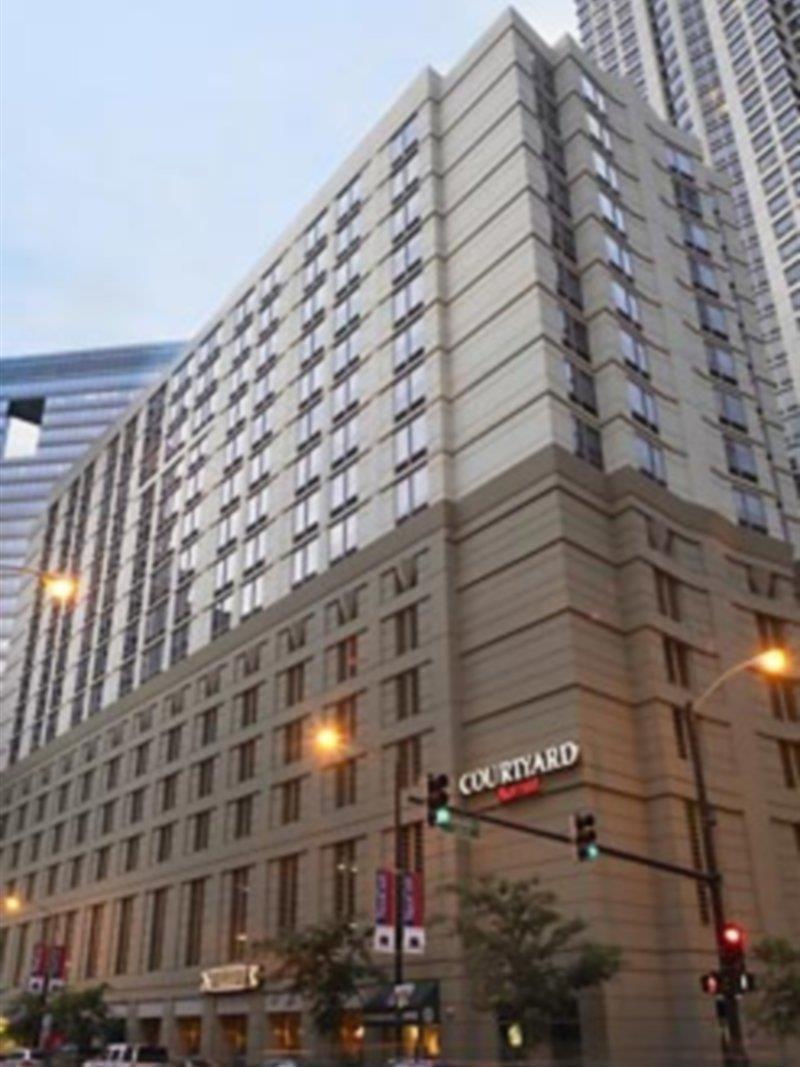 Courtyard By Marriott Chicago Downtown/River North Екстериор снимка