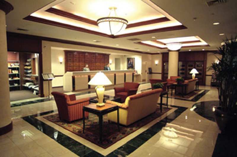 Courtyard By Marriott Chicago Downtown/River North Екстериор снимка